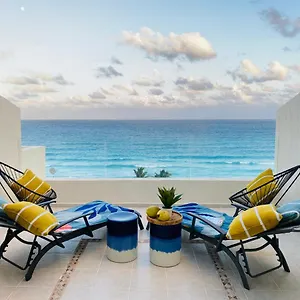 Ocean View Three Bedroom, Three Story Penthouse By The Cancun