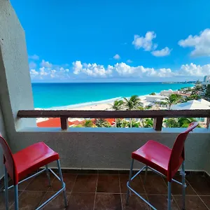 Beachfront Cancún