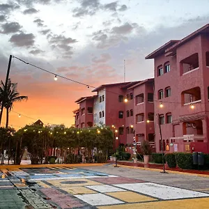 Selina Laguna Zone Cancun