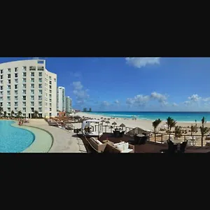 Sunset Royal Cancun